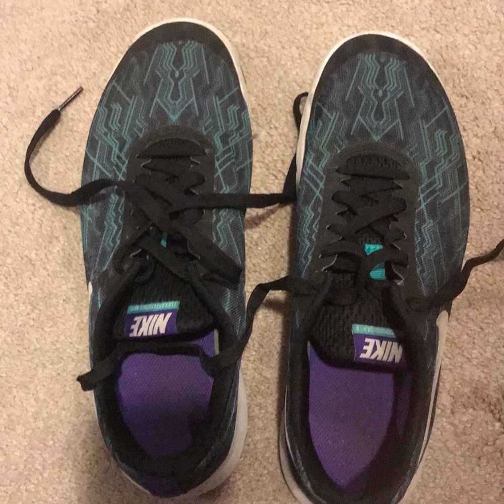 Black/green/purple Nike’s